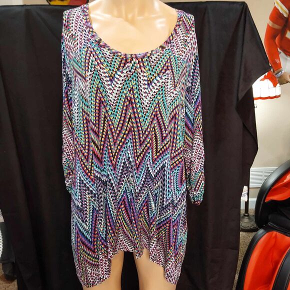 Premise Multicolor Top with Shark Bite Hem - Size XXL - Picture 3 of 7